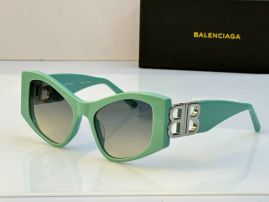 Picture of Balenciga Sunglasses _SKUfw55531910fw